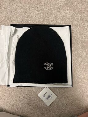 CHANEL Black Cashmere Beanie with White CC Logo